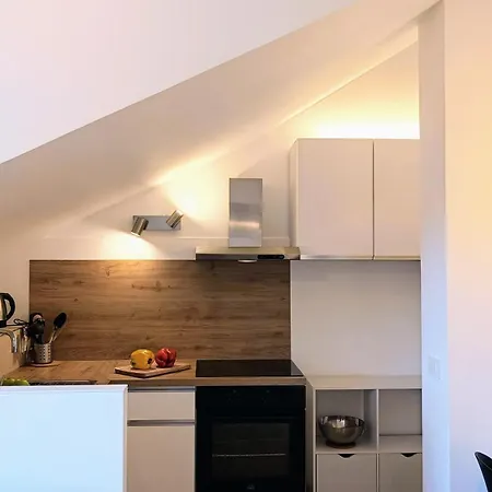 Petrarca Super Attico * Porto San Giorgio