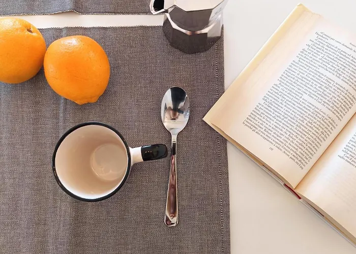 Petrarca Super Attico